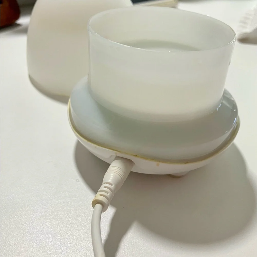 Essential oil diffuser